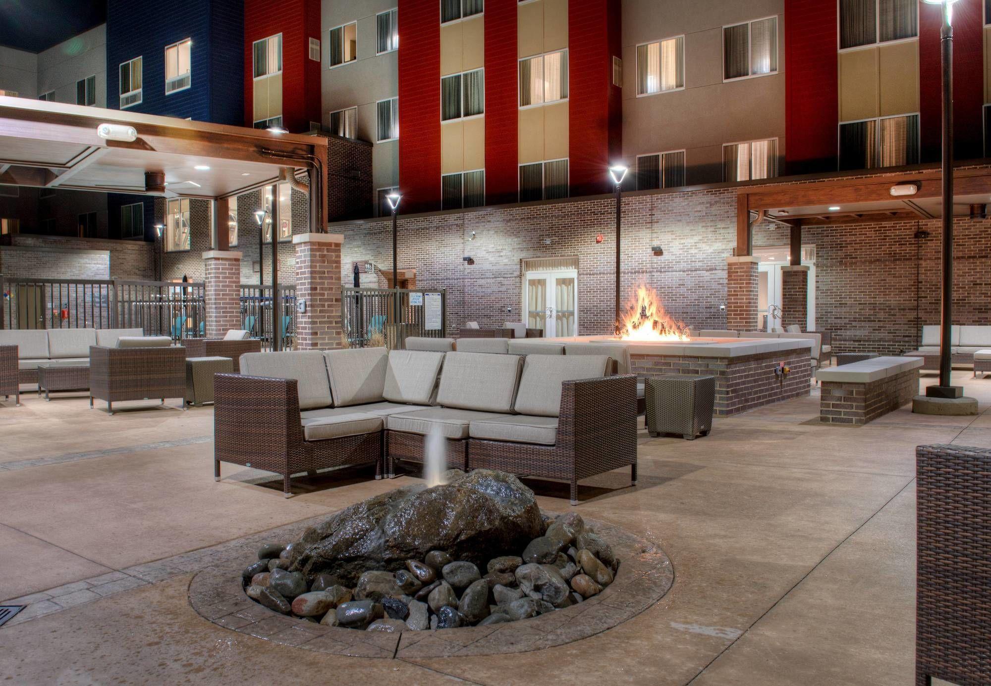 Fairfield Inn & Suites By Marriott Charlotte Airport Екстериор снимка