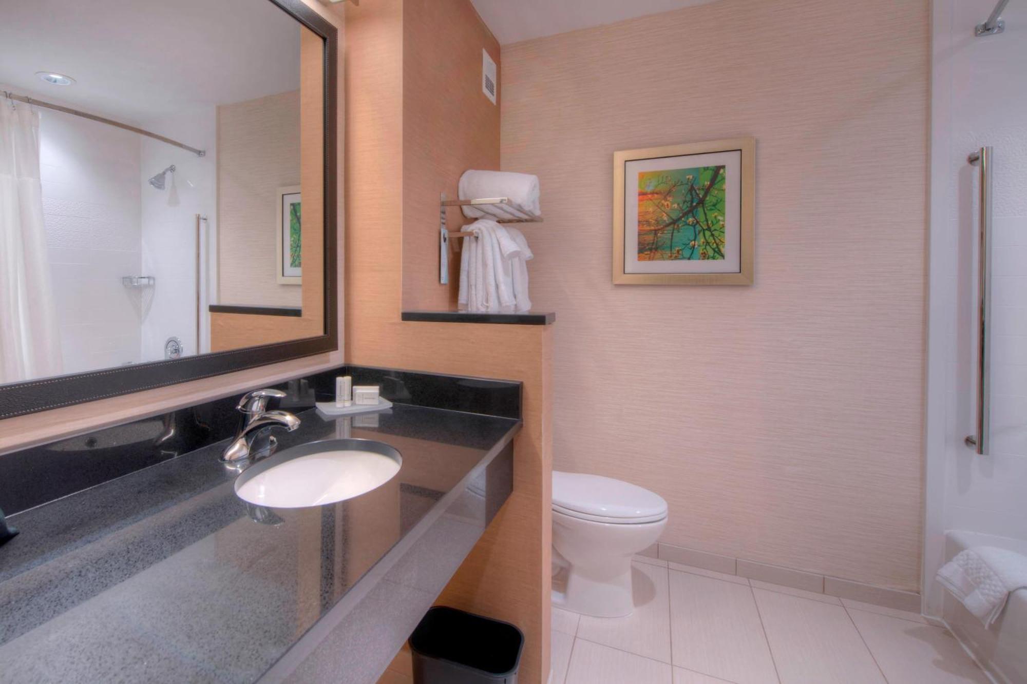 Fairfield Inn & Suites By Marriott Charlotte Airport Екстериор снимка